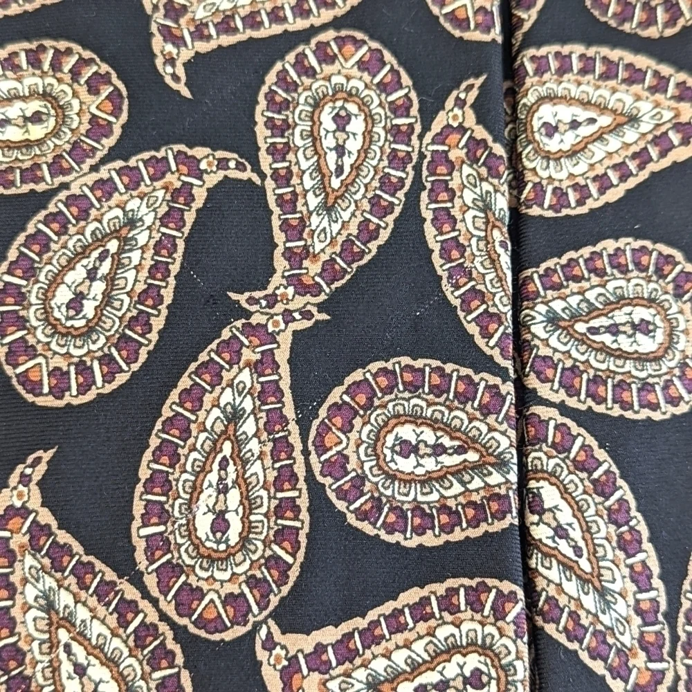 Balmain Vintage Italian Silk Paisley Luxury Necktie in Black and Cream